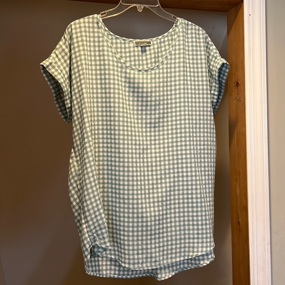 Summer blouse like linen short sleeve green and white gingham print